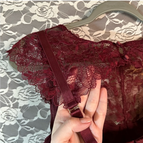 Torrid Satin & Lace High Neck Bra Top Size 2 Zinfandel NWT - Picture 7 of 11